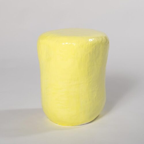 587 (yellow stool)